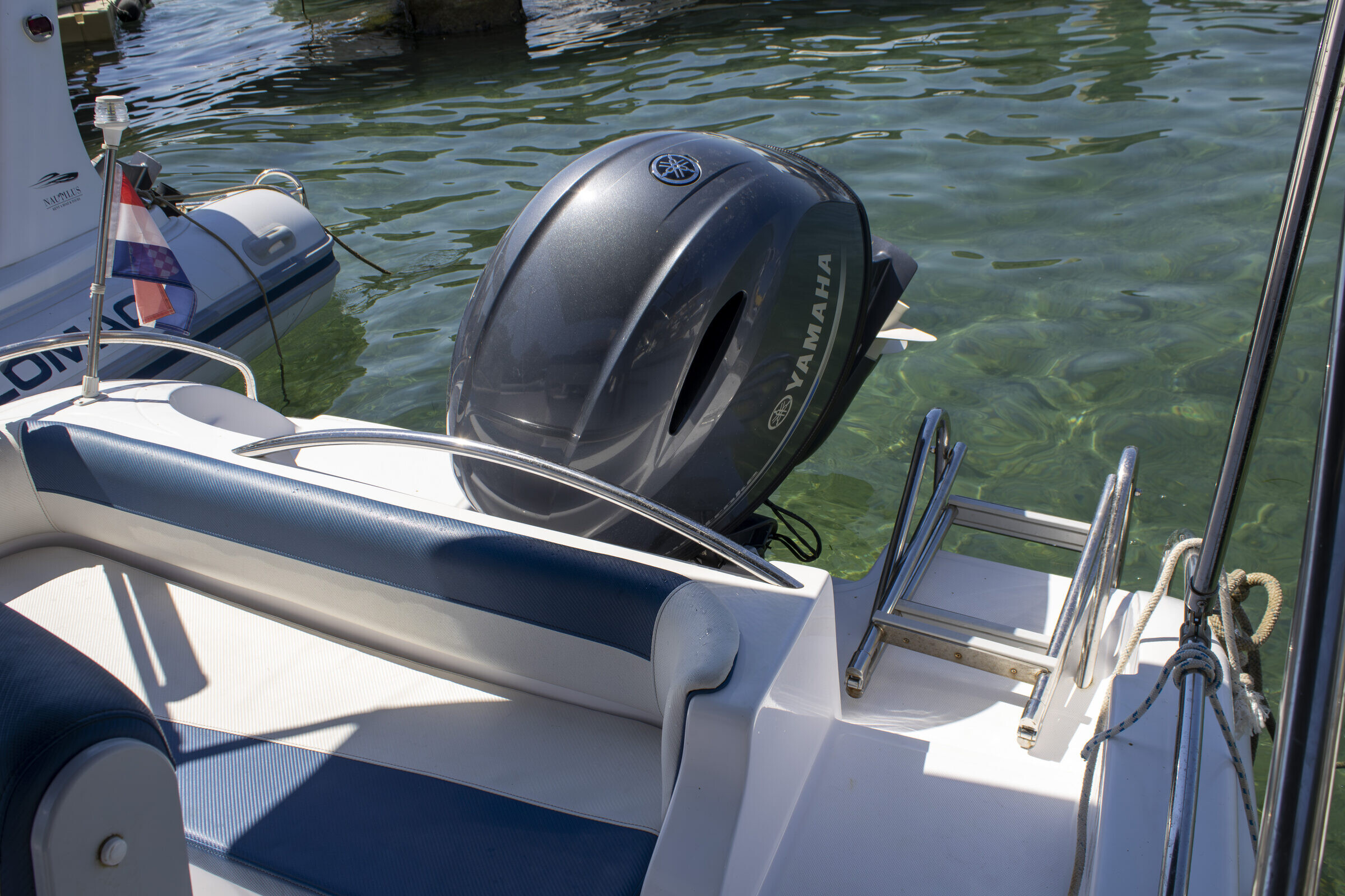 Blumax Bluline 19 115 HP — photo 7